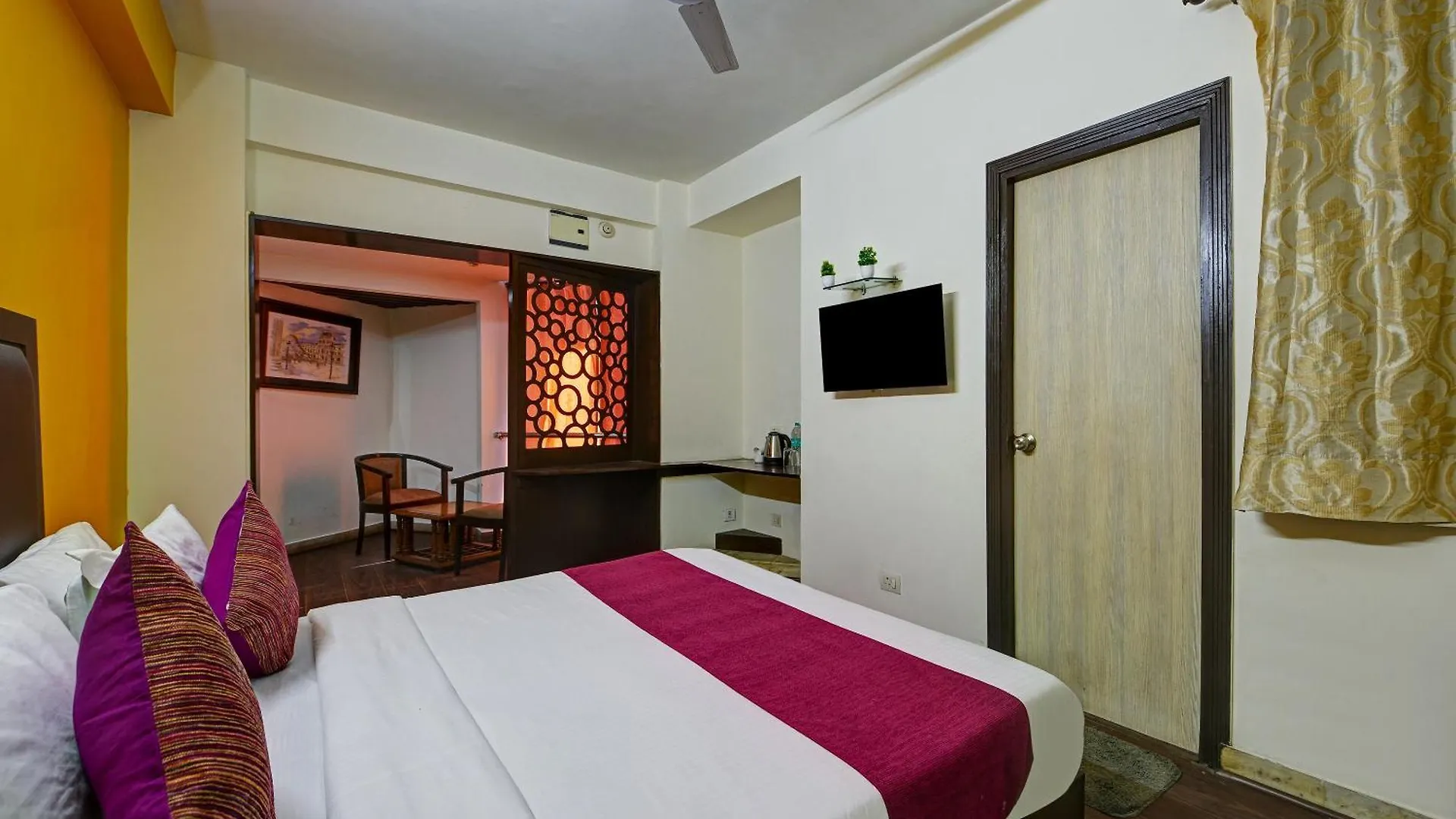 Hotel Bijwasan Near Yashobhomi Delhi  Delhi (National Capital Territory of India)