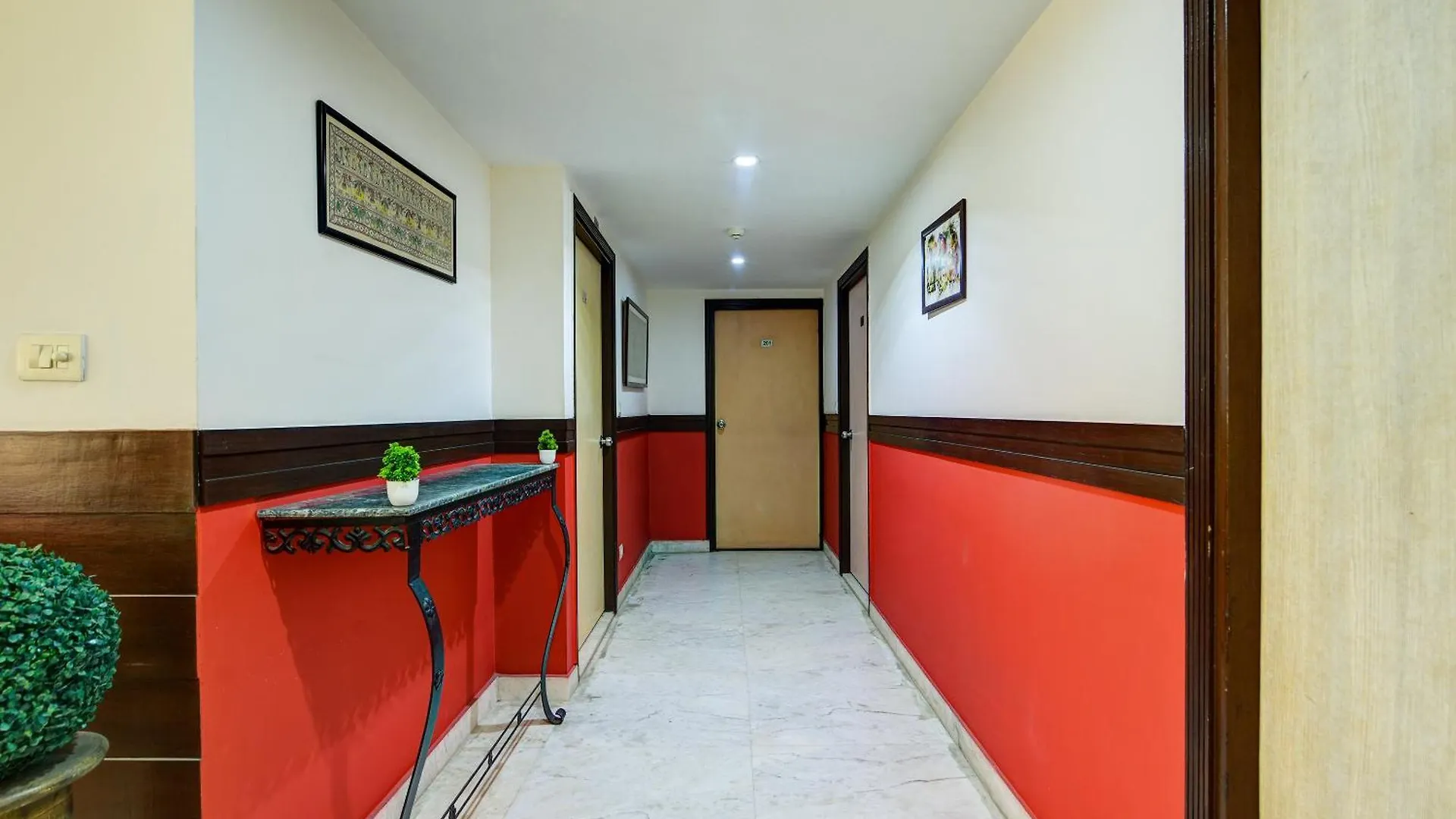 Bed & Breakfast Hotel Bijwasan Near Yashobhomi Delhi